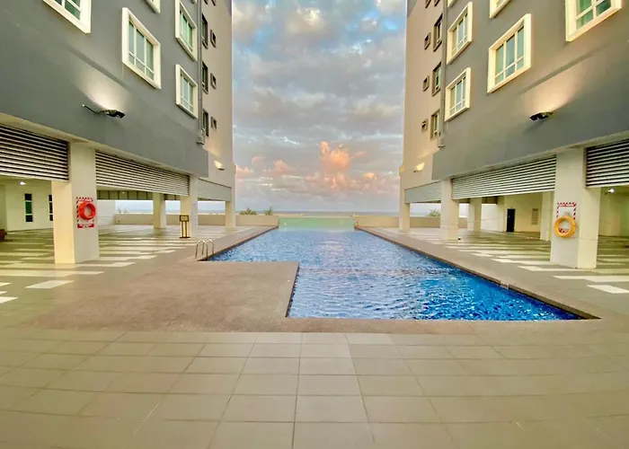 4 Bedroom Seaview Ladang Tanjung Apartment - Ayla Homestay