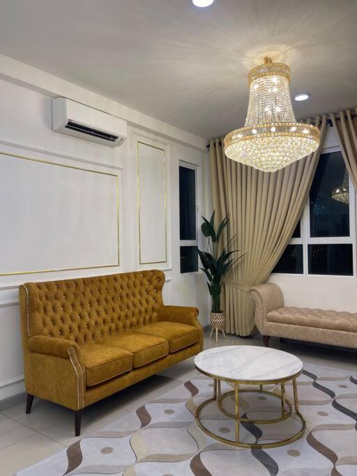 4 Bedroom Seaview Ladang Tanjung - Ayla Apartment *